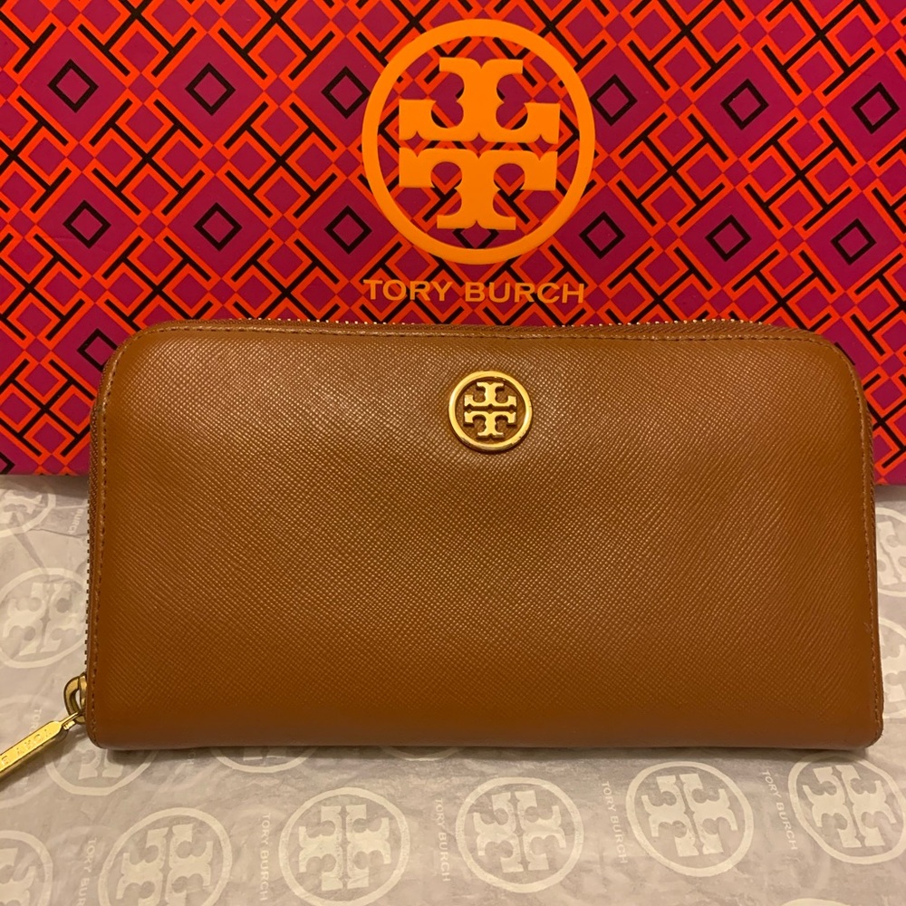 Tory Burch wallet